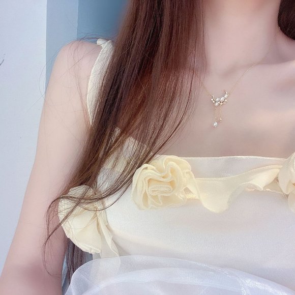 NEW 14K Gold Plated Diamond Pearl Moon Necklace - Picture 2 of 8